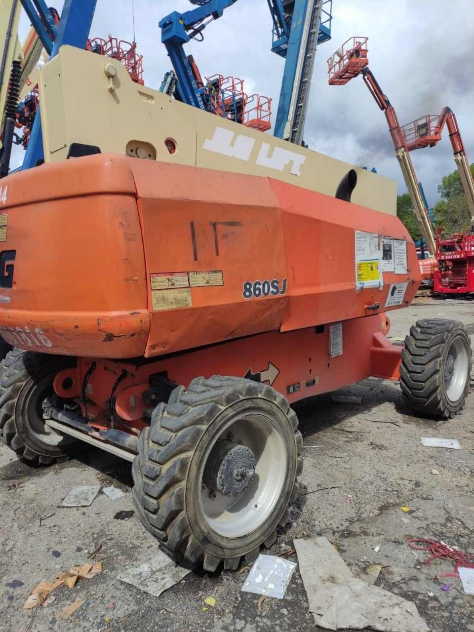 Sold - Telescopic Boom Lift - View 2